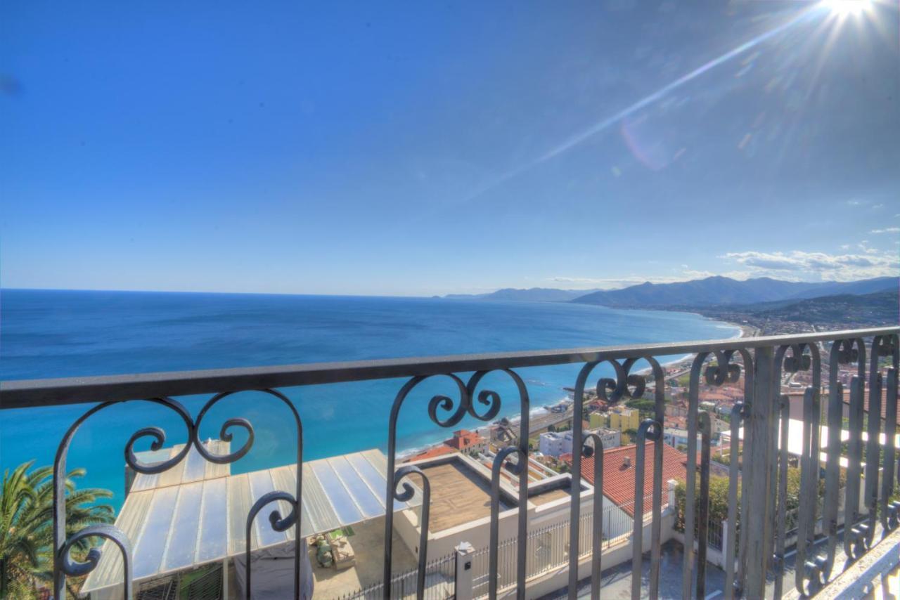 Villa Ischia Attico Sul Mare A Verezzi Borgio Verezzi Exteriör bild
